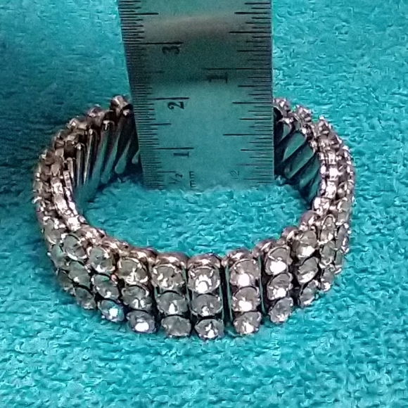 Elegant Silver Stainless Steel Stretch Crystal Bracelet Made In Japan Vintage - Picture 2 of 7